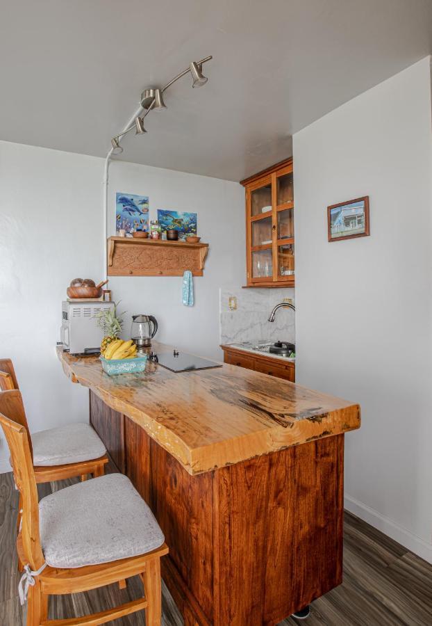 Breezy Beachfront Bali-Style Haven 180 Degree Oceanview Hau'ula Exterior photo